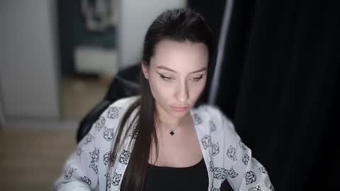 Snapshot of little_witch_777 chatting on December 10, 2024, 10:38 am Alice online show from December 10, 2024, 10:38 am