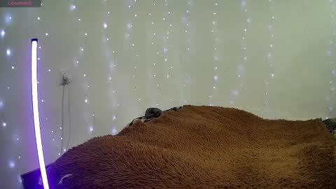 LittleAhWitch online show from September 26, 2025, 9:46 am