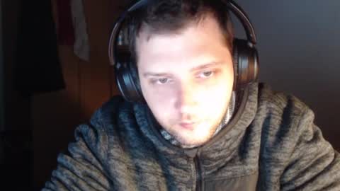 littlealien7 online show from June 12, 2026, 7:29 am