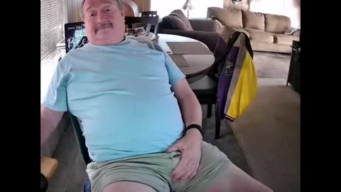 Snapshot of littled83057 chatting on October 16, 2025, 6:09 pm Littled83057 online show from October 16, 2025, 6:09 pm