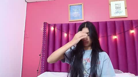 Emily  online show from January 22, 2025, 9:02 am