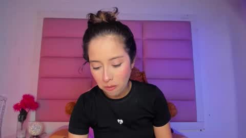 littlee_emma_ online show from January 8, 2026, 3:09 am