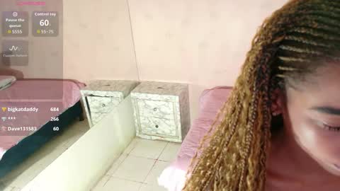 Snapshot of littleebonymommy chatting on October 27, 2025, 8:02 pm Tania online show from October 27, 2025, 8:02 pm