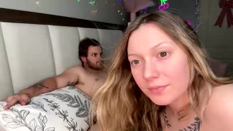 Snapshot of littleemommaa23 chatting on December 29, 2024, 9:17 am LittleMomma online show from December 29, 2024, 9:17 am