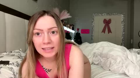 Snapshot of littleemommaa23 chatting on January 6, 2025, 12:57 pm LittleMomma online show from January 6, 2025, 12:57 pm