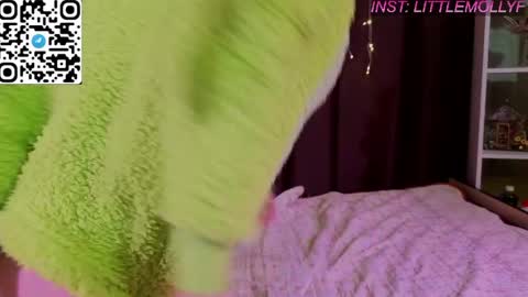 Molly online show from June 5, 2026, 1:34 am