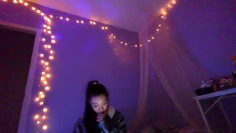 Snapshot of littlefreak_210 chatting on December 17, 2024, 12:34 am The Freaky Angel online show from December 17, 2024, 12:34 am