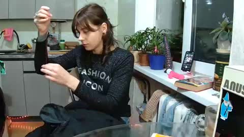 Snapshot of littlehappines chatting on February 24, 2026, 4:27 pm littlehappines online show from February 24, 2026, 4:27 pm