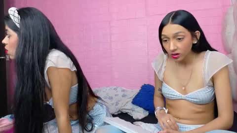 Snapshot of littlejennifer18 chatting on October 5, 2025, 5:44 pm Tip us ask our names online show from October 5, 2025, 5:44 pm