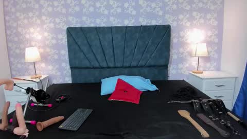 Litllekloe online show from October 14, 2025, 7:58 pm