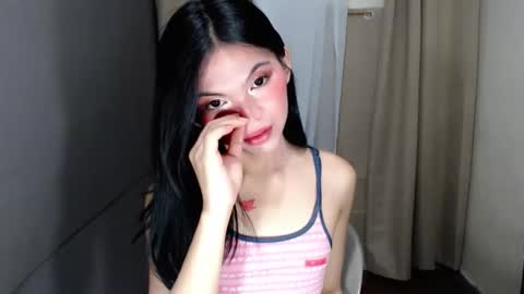 littlelace_ online show from February 25, 2026, 7:23 pm