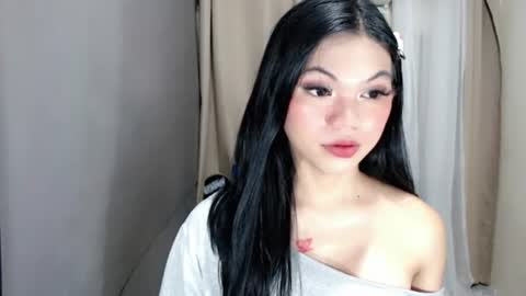 littlelace_ online show from June 13, 2026, 1:36 am