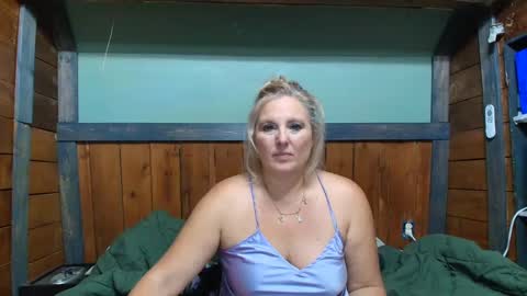 lisanixs online show from October 7, 2025, 4:20 am