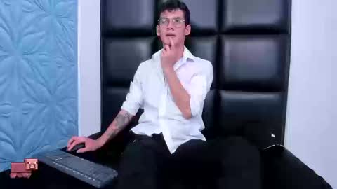 MAX online show from September 23, 2025, 2:20 pm