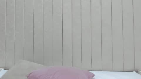 Snapshot of littleoliviia_ chatting on February 17, 2025, 12:59 pm im olivia IG littleolivia01 online show from February 17, 2025, 12:59 pm