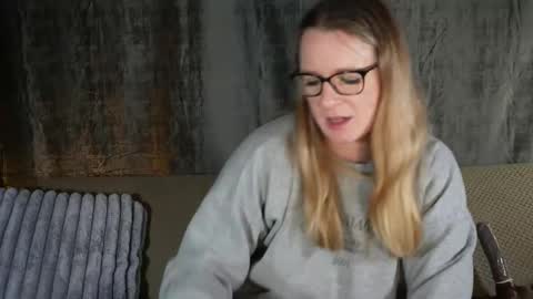 Snapshot of littleprincess92 chatting on February 12, 2025, 11:20 pm littleprincess92 online show from February 12, 2025, 11:20 pm