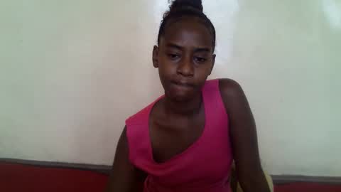 littlesandie online show from November 20, 2025, 5:29 am