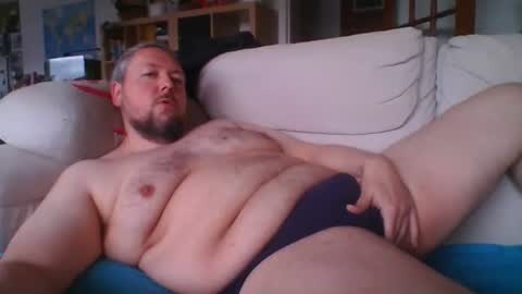 littlesubbear online show from May 8, 2026, 11:04 am