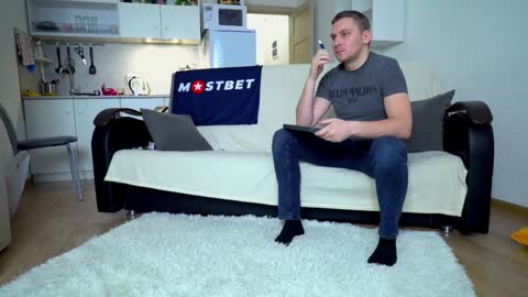 Snapshot of littlesweettifany chatting on December 21, 2024, 9:12 am Little Tifany online show from December 21, 2024, 9:12 am