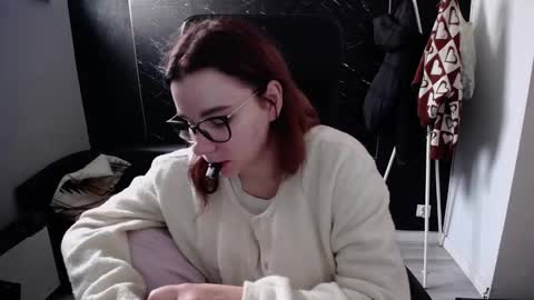 Snapshot of littleviki_ chatting on October 18, 2025, 10:27 am Viki online show from October 18, 2025, 10:27 am