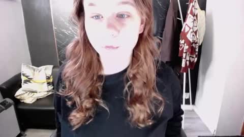 Snapshot of littleviki_ chatting on November 18, 2025, 8:30 am Viki online show from November 18, 2025, 8:30 am