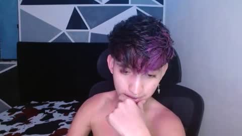 Snapshot of littlextrem chatting on December 20, 2024, 5:04 am Eros online show from December 20, 2024, 5:04 am