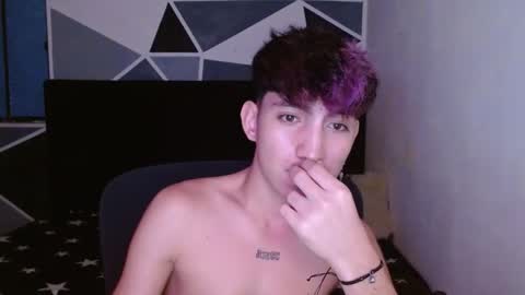Snapshot of littlextrem chatting on December 23, 2024, 4:22 am Eros online show from December 23, 2024, 4:22 am
