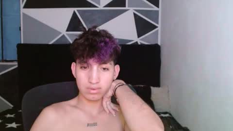 Snapshot of littlextrem chatting on January 5, 2025, 11:48 am Eros online show from January 5, 2025, 11:48 am