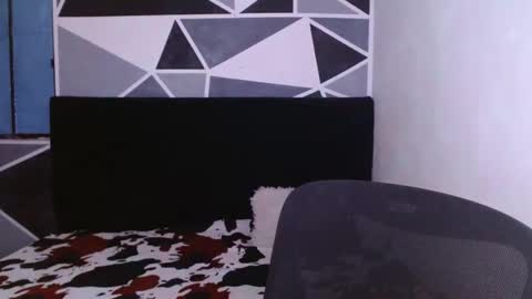 Snapshot of littlextrem chatting on January 8, 2025, 6:20 am Eros online show from January 8, 2025, 6:20 am