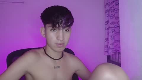 Snapshot of littlextrem chatting on February 8, 2025, 2:36 am Eros online show from February 8, 2025, 2:36 am