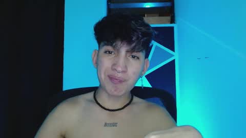 Snapshot of littlextrem chatting on March 9, 2025, 7:45 am Eros online show from March 9, 2025, 7:45 am