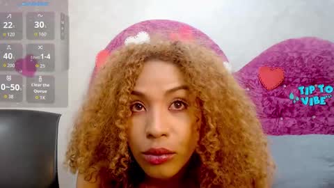 Snapshot of litzy_curly chatting on September 19, 2025, 3:56 pm Litzy online show from September 19, 2025, 3:56 pm