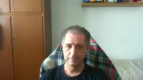 liuk53 online show from April 19, 2026, 12:48 pm