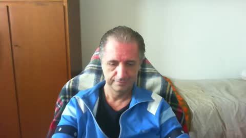 liuk53 online show from May 9, 2026, 2:11 pm