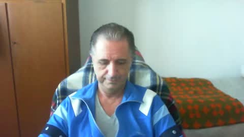 liuk53 online show from May 16, 2026, 2:38 pm