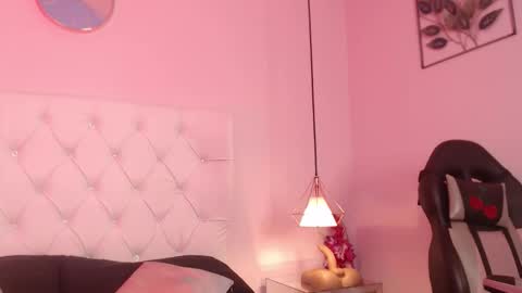 Nicky online show from February 24, 2026, 7:45 pm