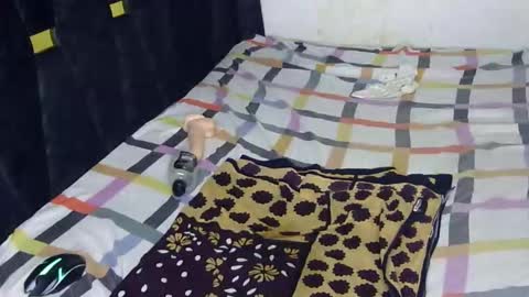 Snapshot of liv_horny chatting on April 3, 2026, 3:43 pm liv_horny online show from April 3, 2026, 3:43 pm