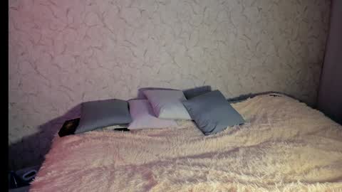 Olivia online show from February 2, 2025, 1:02 am