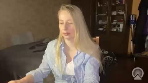 Snapshot of livandria chatting on April 11, 2026, 9:08 pm Livandria online show from April 11, 2026, 9:08 pm