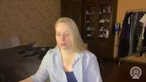 Snapshot of livandria chatting on April 12, 2026, 8:03 pm Livandria online show from April 12, 2026, 8:03 pm