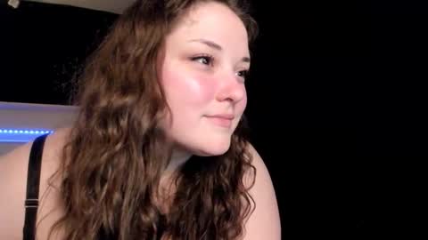 Liv online show from November 30, 2025, 9:08 pm