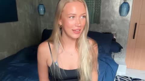Snapshot of livslifee chatting on February 9, 2026, 3:10 am olivia online show from February 9, 2026, 3:10 am