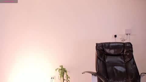 Snapshot of lixie_ chatting on February 8, 2025, 2:04 am Vanessa online show from February 8, 2025, 2:04 am