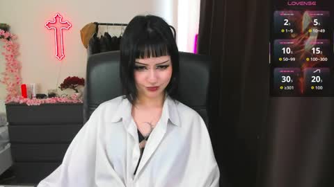 Snapshot of liyaluna chatting on April 27, 2026, 11:52 am LIA online show from April 27, 2026, 11:52 am