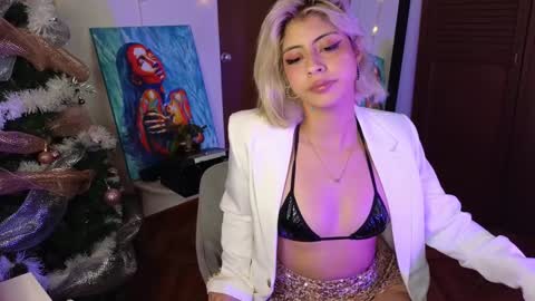 Lizeth online show from December 31, 2024, 8:34 pm