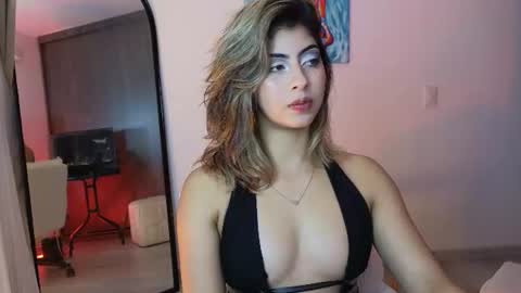 Lizeth online show from August 3, 2026, 2:21 am