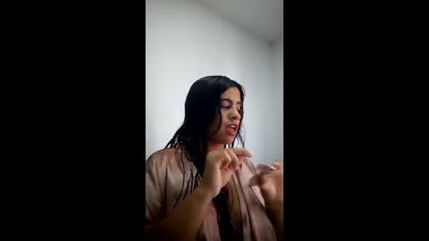 Snapshot of lizathomson_ chatting on May 21, 2026, 6:15 pm liza online show from May 21, 2026, 6:15 pm
