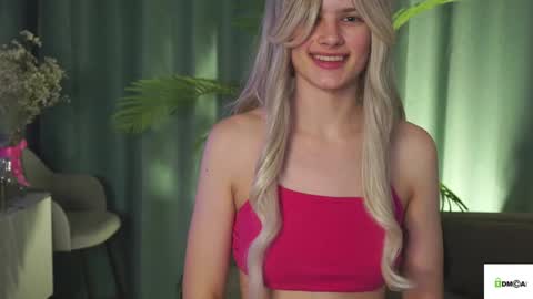 Snapshot of lizbethcoll chatting on January 12, 2025, 9:19 pm Sunnheart online show from January 12, 2025, 9:19 pm