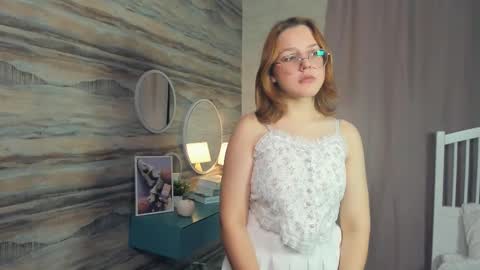 Lizbeth or Lizzy online show from December 13, 2024, 8:04 pm