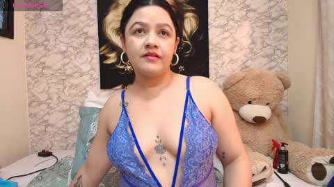 Mariana online show from November 25, 2025, 7:14 pm